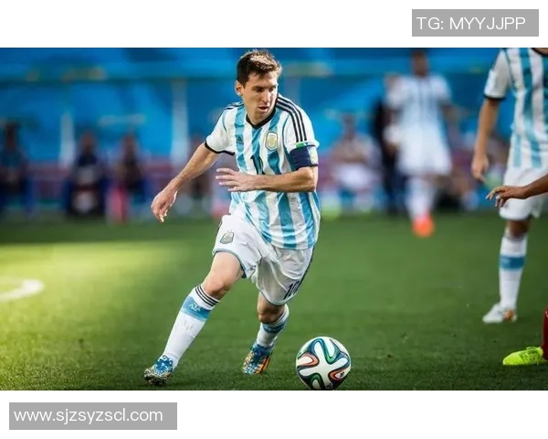 荣耀与告别交织在绿茵场上的最后旅程足球巨星的暮年岁月